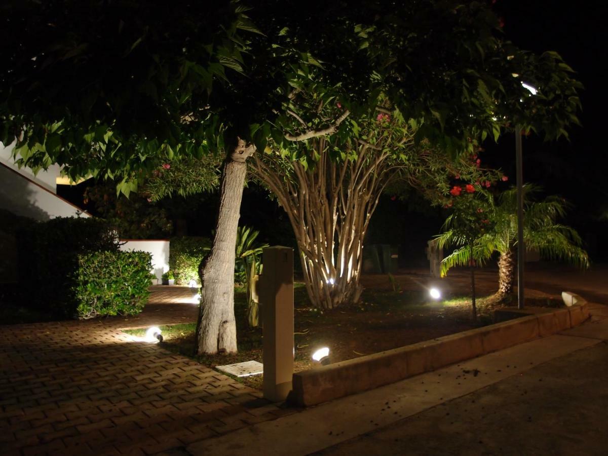 Sulle Tracce Di Montalbano Vila Ragusa Exterior foto